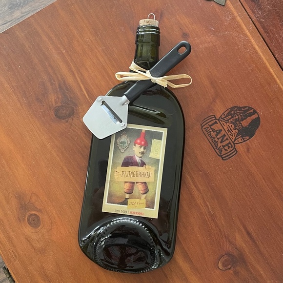 Wine Bottle Cheese Charcuterie Board with Slicer - Picture 2 of 4